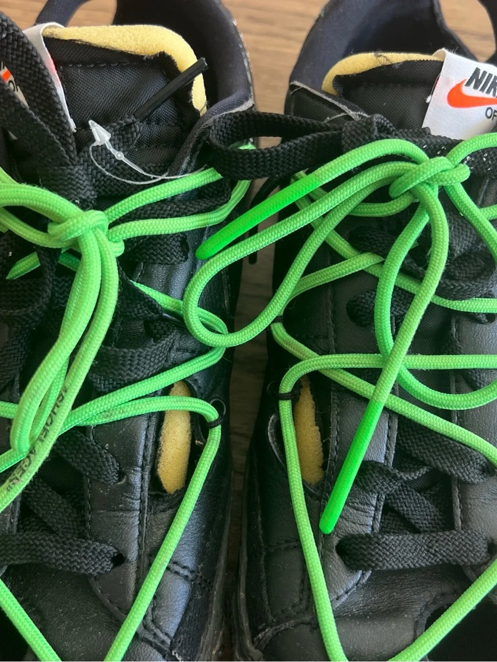 Nike x Off-White blazer low Black Sneakers with Neon Green Laces